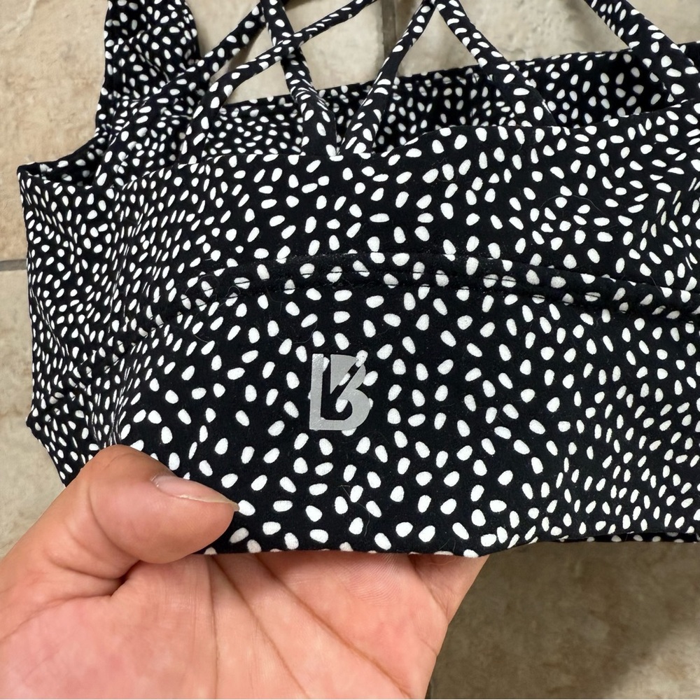 Buffbunny Black White Long lined Sports bra Size Medium - Picture 3 of 6